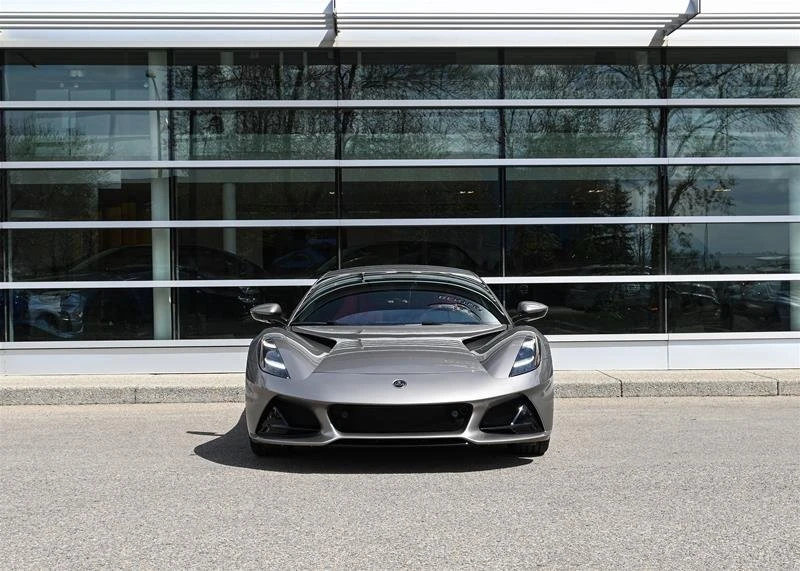 2025 Lotus Emira - Image 3 of 17