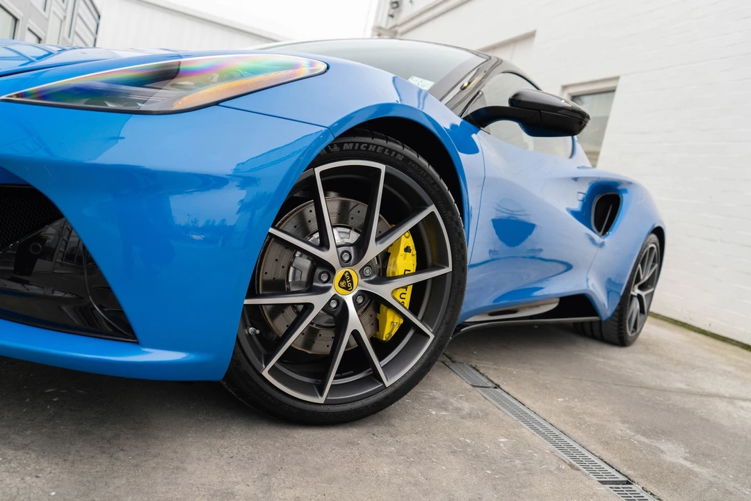 2025 Lotus Emira - Image 3 of 21
