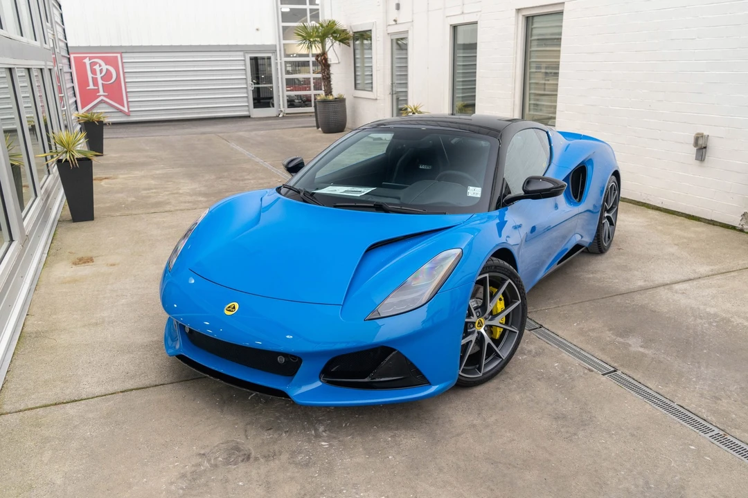 2025 Lotus Emira - Image 2 of 21