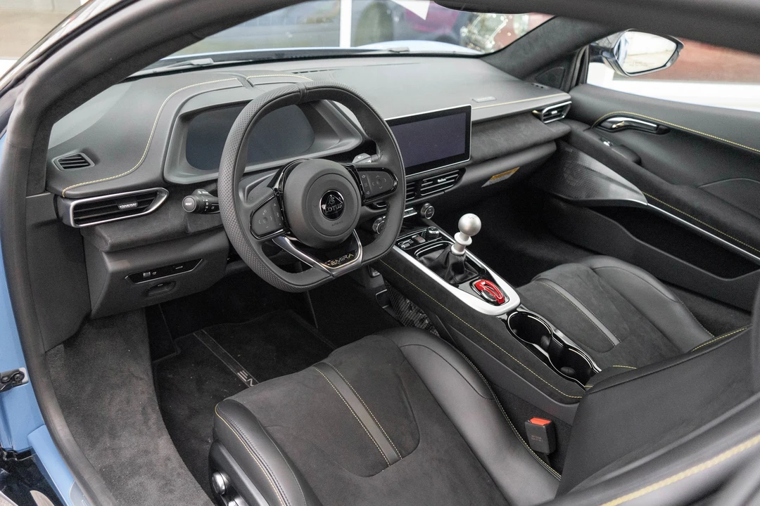 2025 Lotus Emira - Image 7 of 21