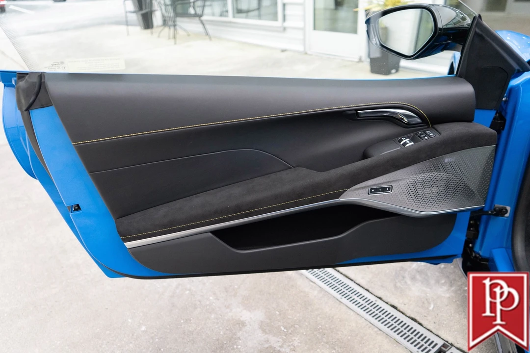2025 Lotus Emira - Image 9 of 21