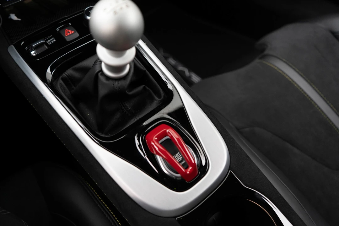 2025 Lotus Emira - Image 21 of 21