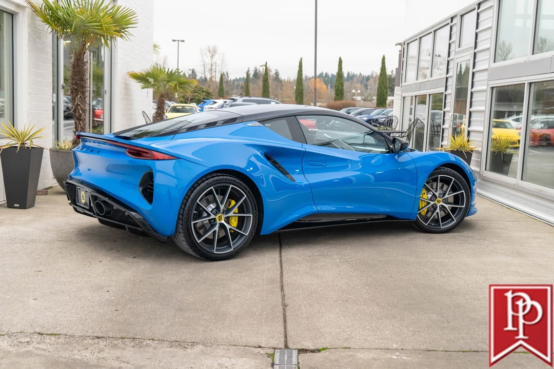 2025 Lotus Emira - Image 6 of 21