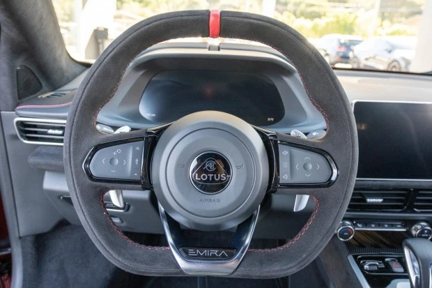 2025 Lotus Emira - Image 5 of 8