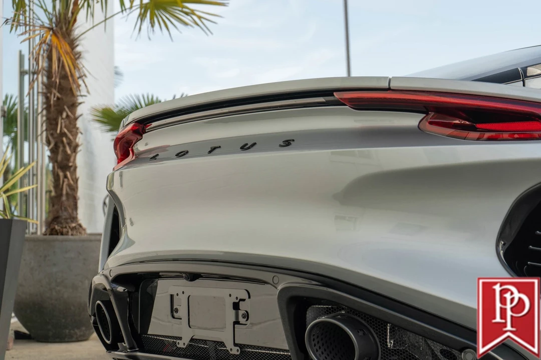 2025 Lotus Emira - Image 7 of 21