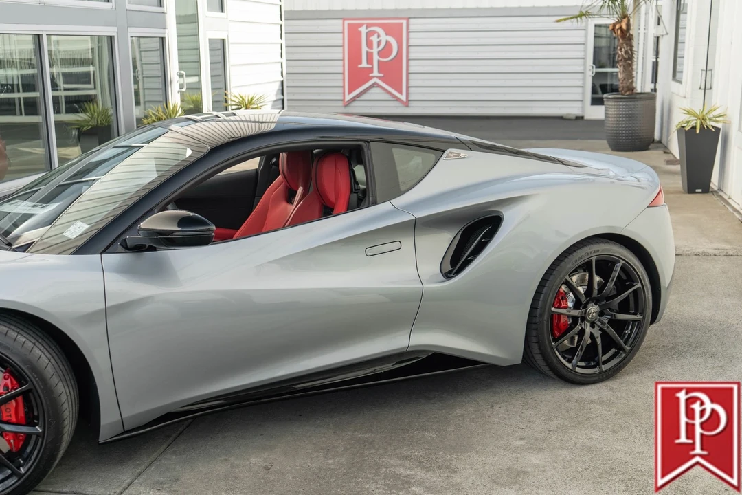 2025 Lotus Emira - Image 4 of 21
