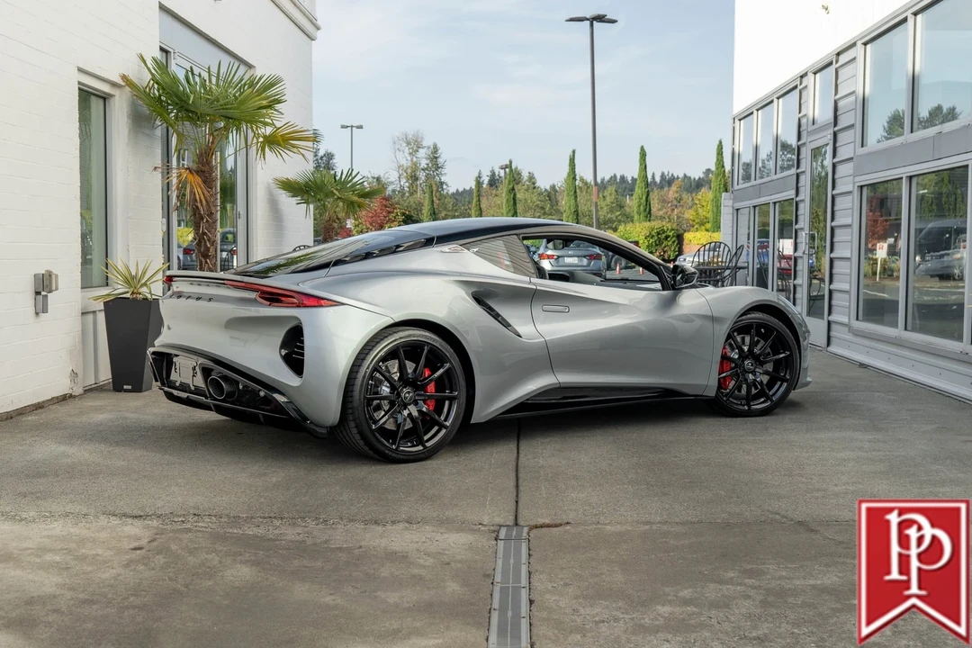 2025 Lotus Emira - Image 8 of 21