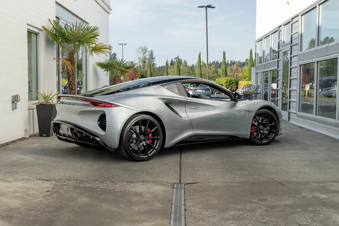 2025 Lotus Emira - Image 8 of 21