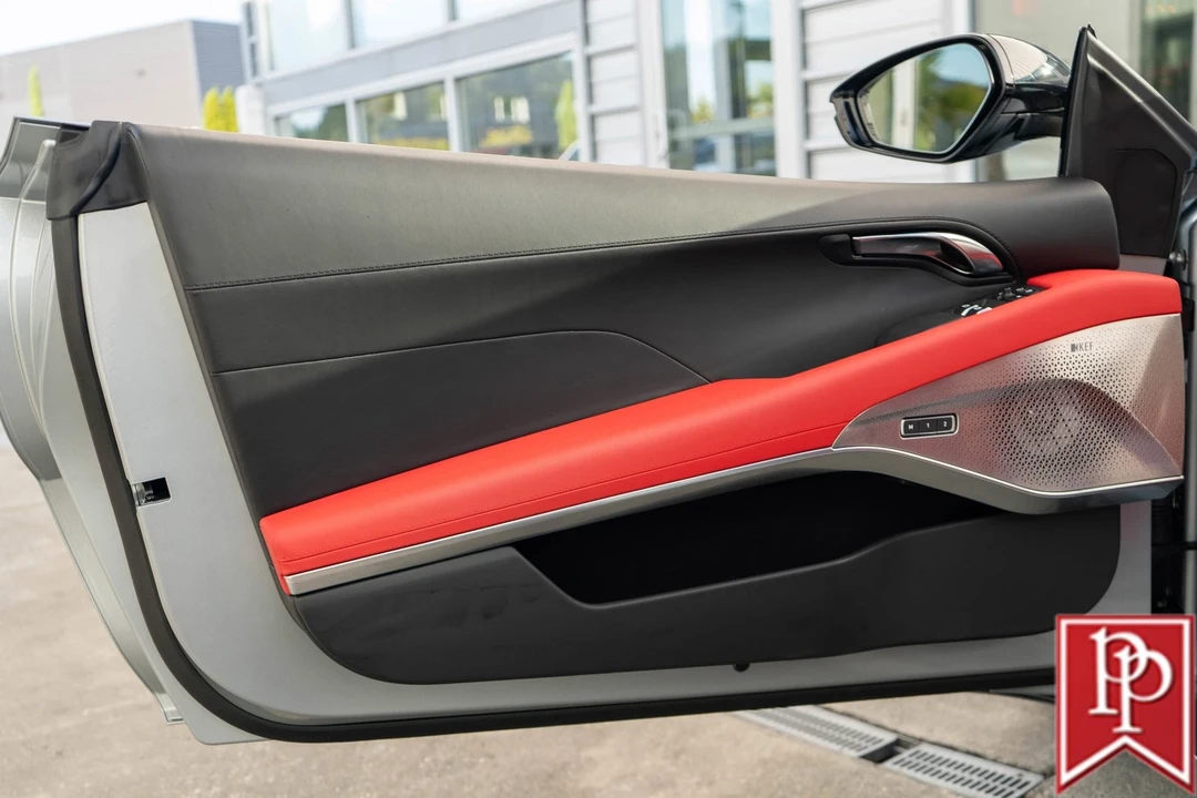 2025 Lotus Emira - Image 11 of 21