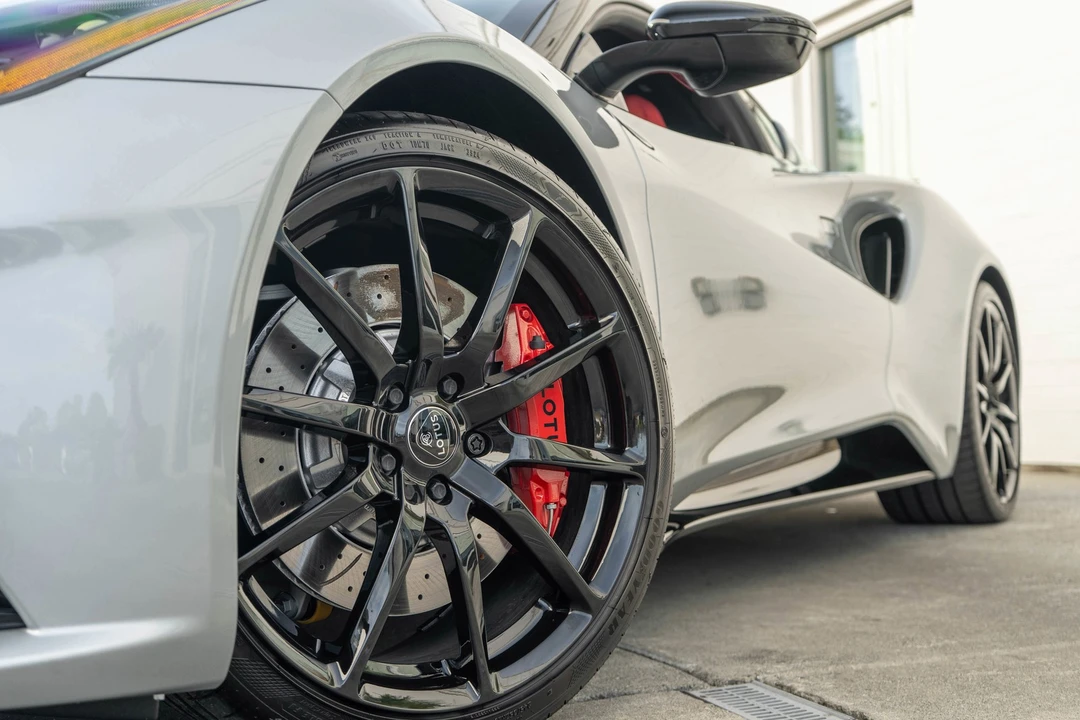 2025 Lotus Emira - Image 3 of 21