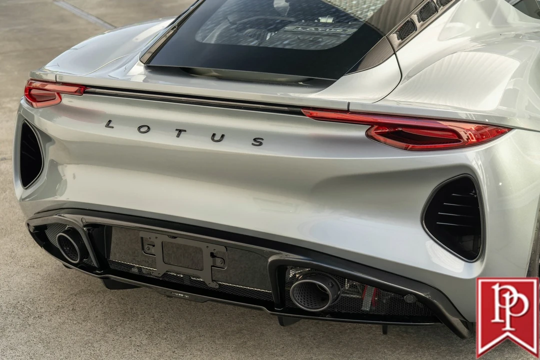 2025 Lotus Emira - Image 6 of 21
