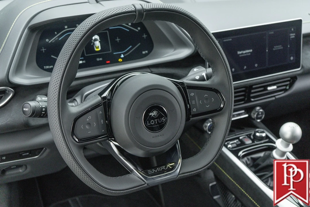2025 Lotus Emira - Image 11 of 21