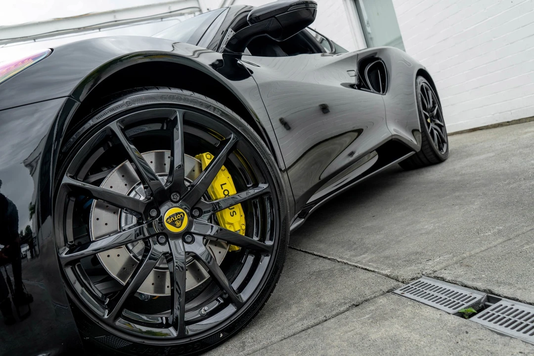 2025 Lotus Emira - Image 3 of 21