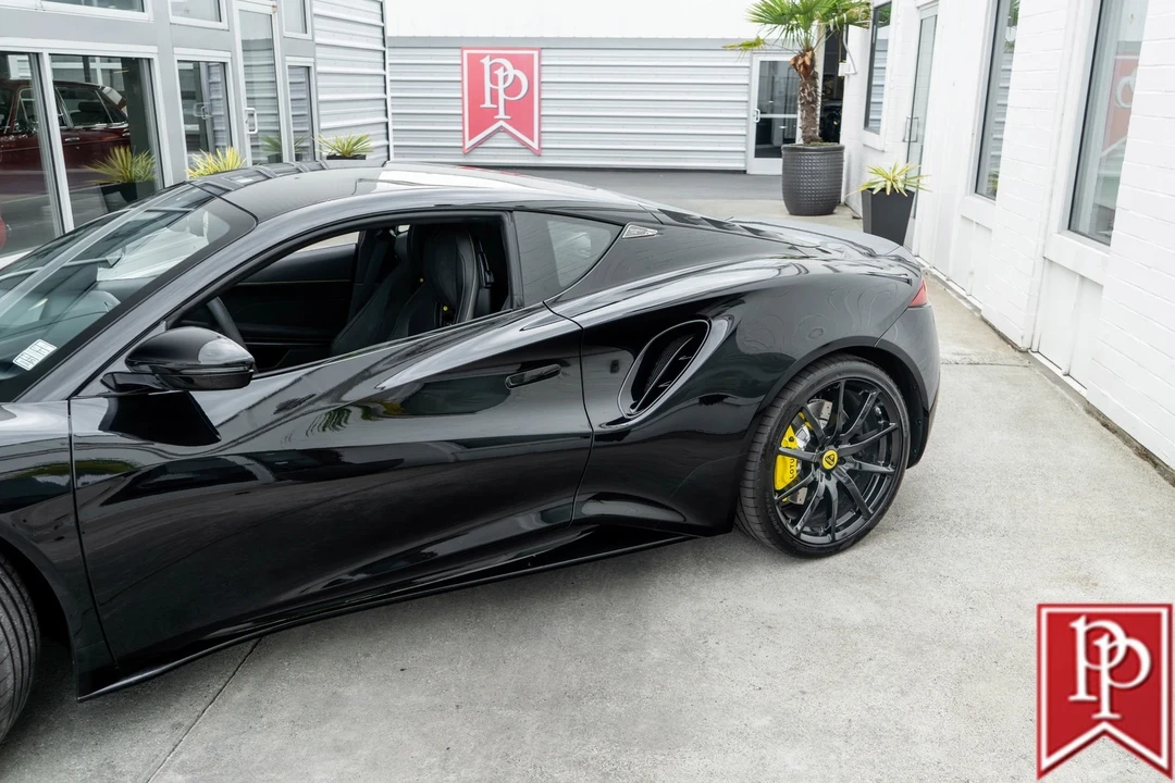 2025 Lotus Emira - Image 4 of 21