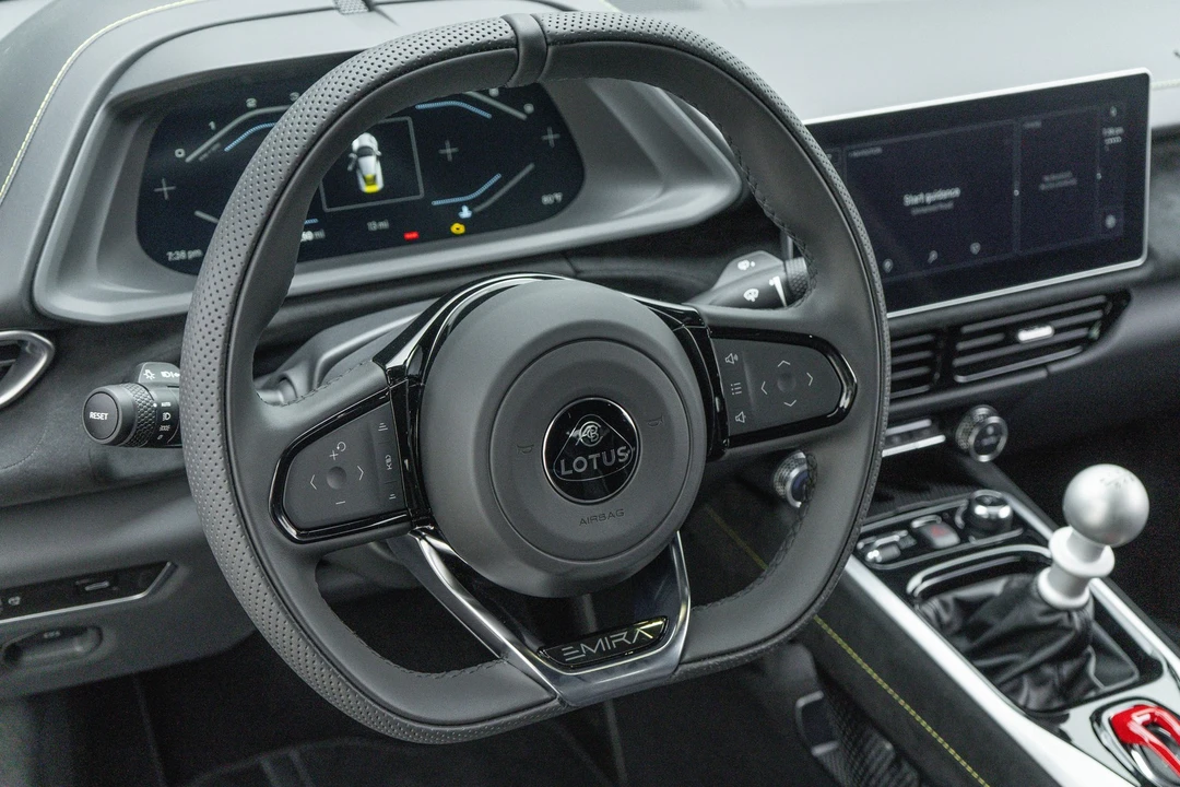 2025 Lotus Emira - Image 11 of 21