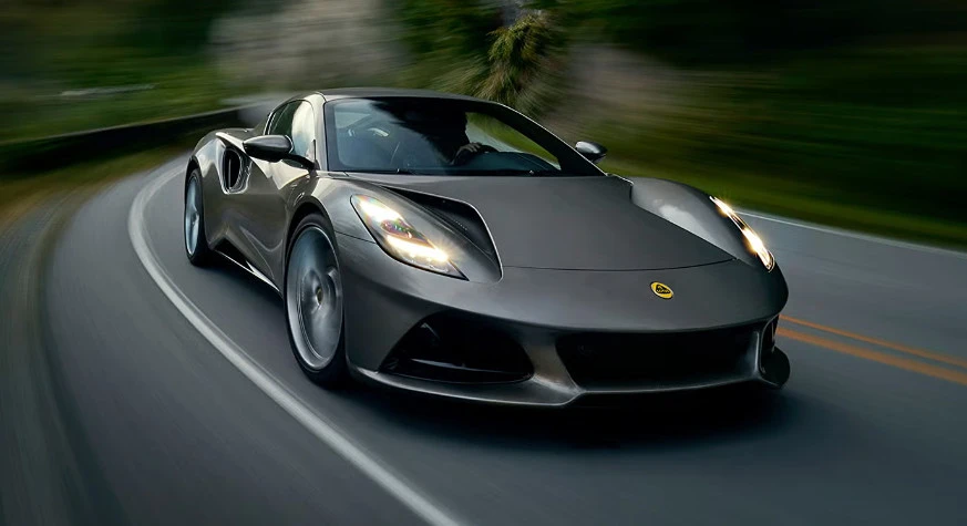 2025 Lotus Emira - Image 26 of 28