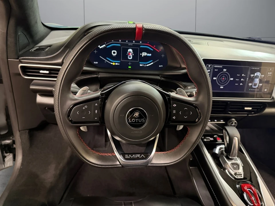 2025 Lotus Emira - Image 13 of 28