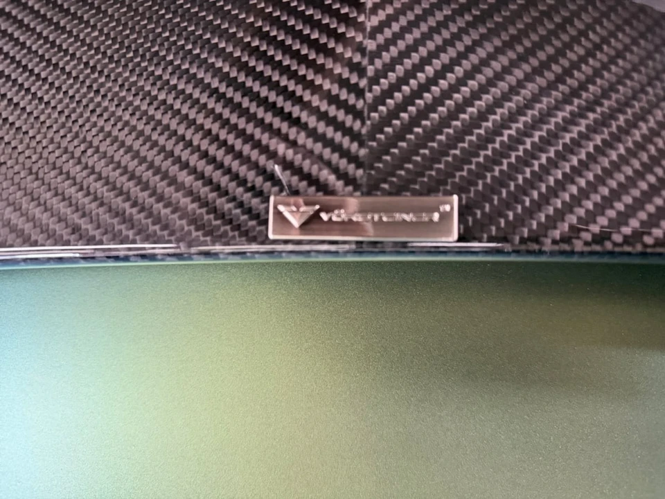 2025 Lotus Emira - Image 24 of 28