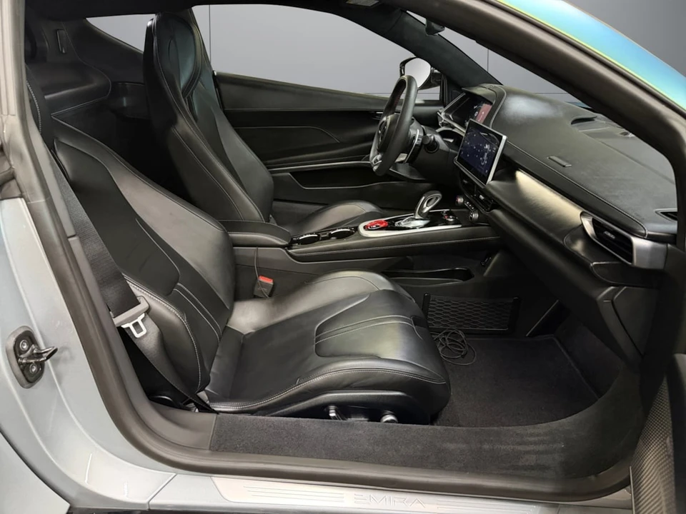 2025 Lotus Emira - Image 17 of 28