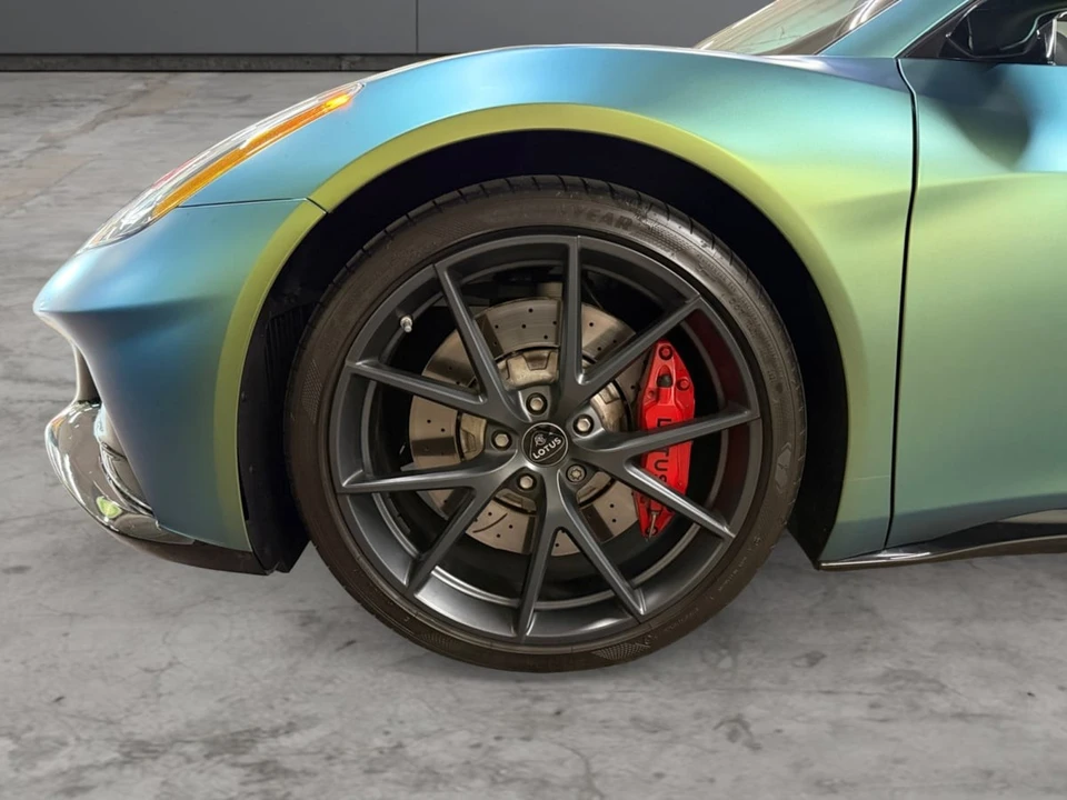 2025 Lotus Emira - Image 9 of 28