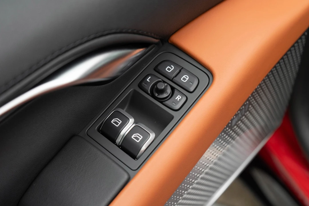 2025 Lotus Emira - Image 11 of 21