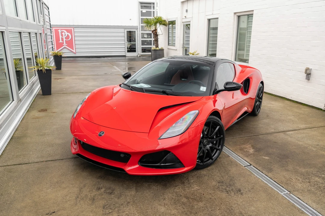2025 Lotus Emira - Image 2 of 21