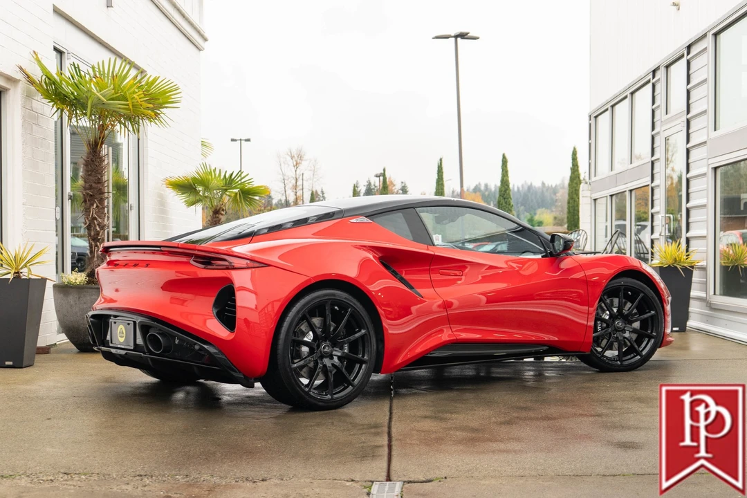 2025 Lotus Emira - Image 6 of 21
