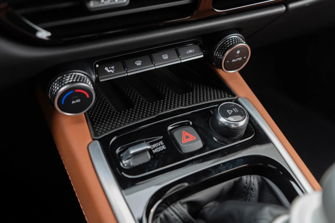 2025 Lotus Emira - Image 20 of 21