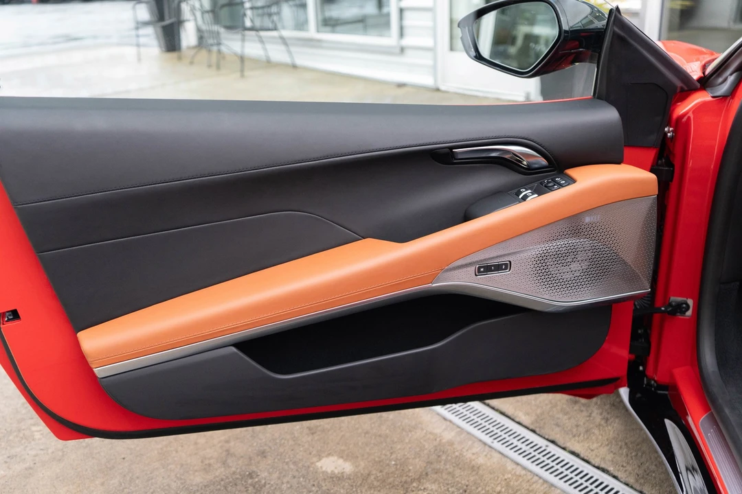 2025 Lotus Emira - Image 10 of 21