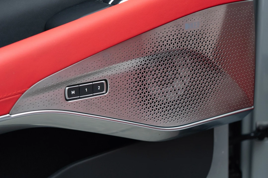 2025 Lotus Emira - Image 10 of 21