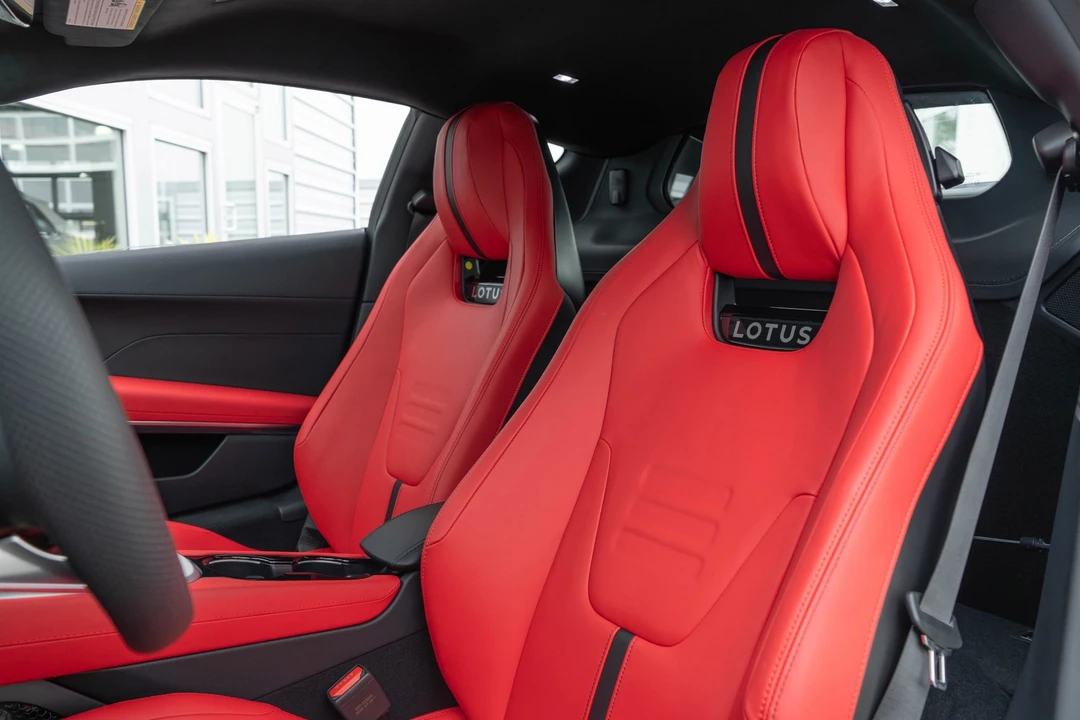 2025 Lotus Emira - Image 8 of 21