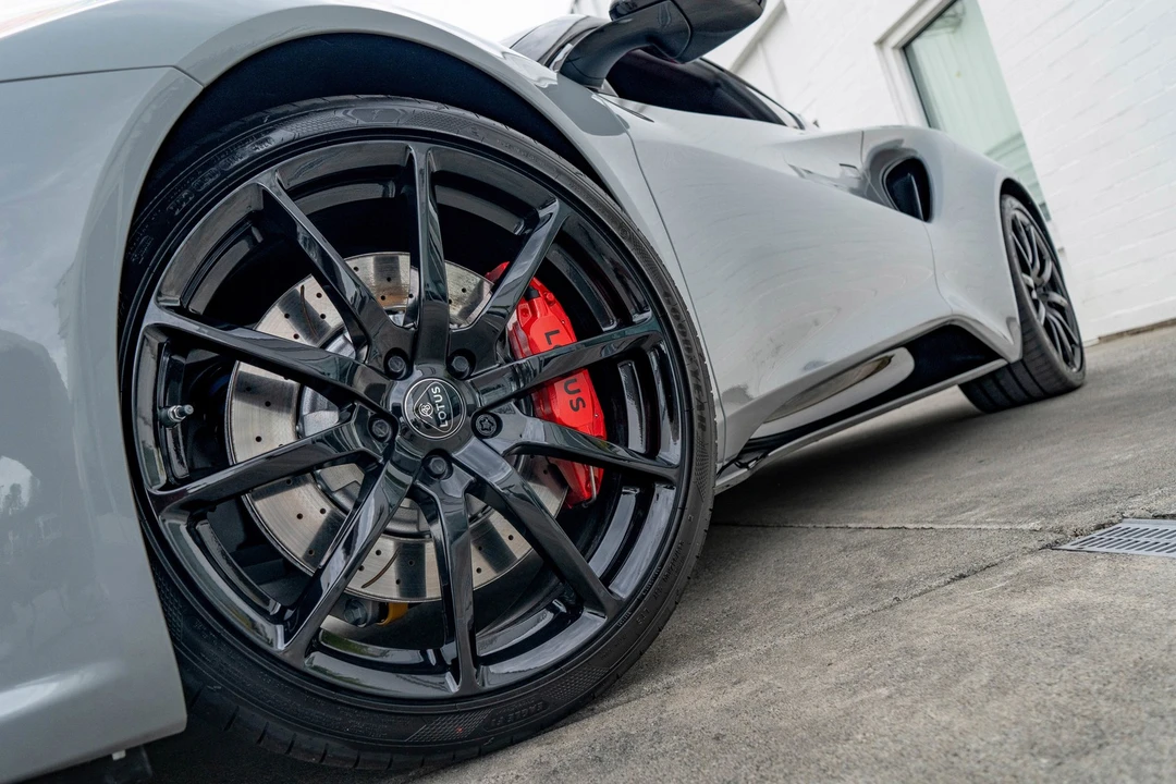 2025 Lotus Emira - Image 3 of 21