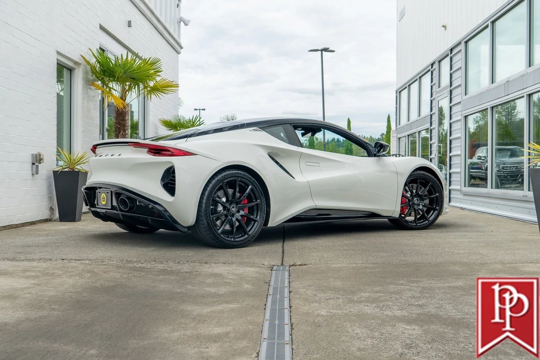 2025 Lotus Emira - Image 7 of 21