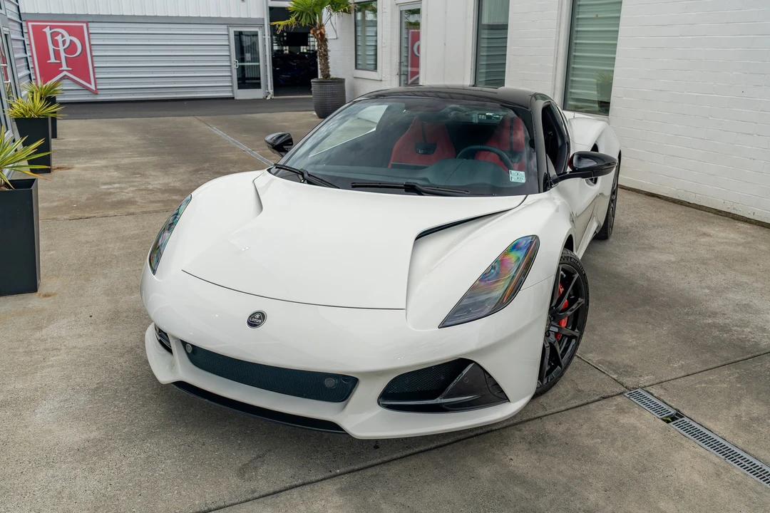 2025 Lotus Emira - Image 3 of 21