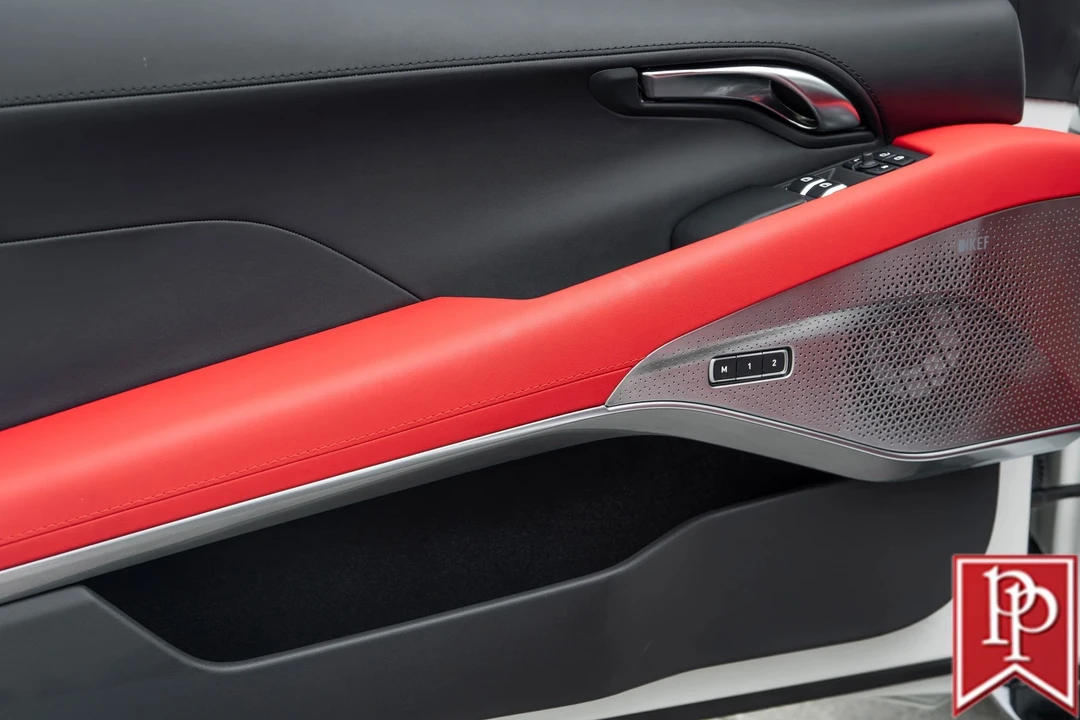 2025 Lotus Emira - Image 10 of 21