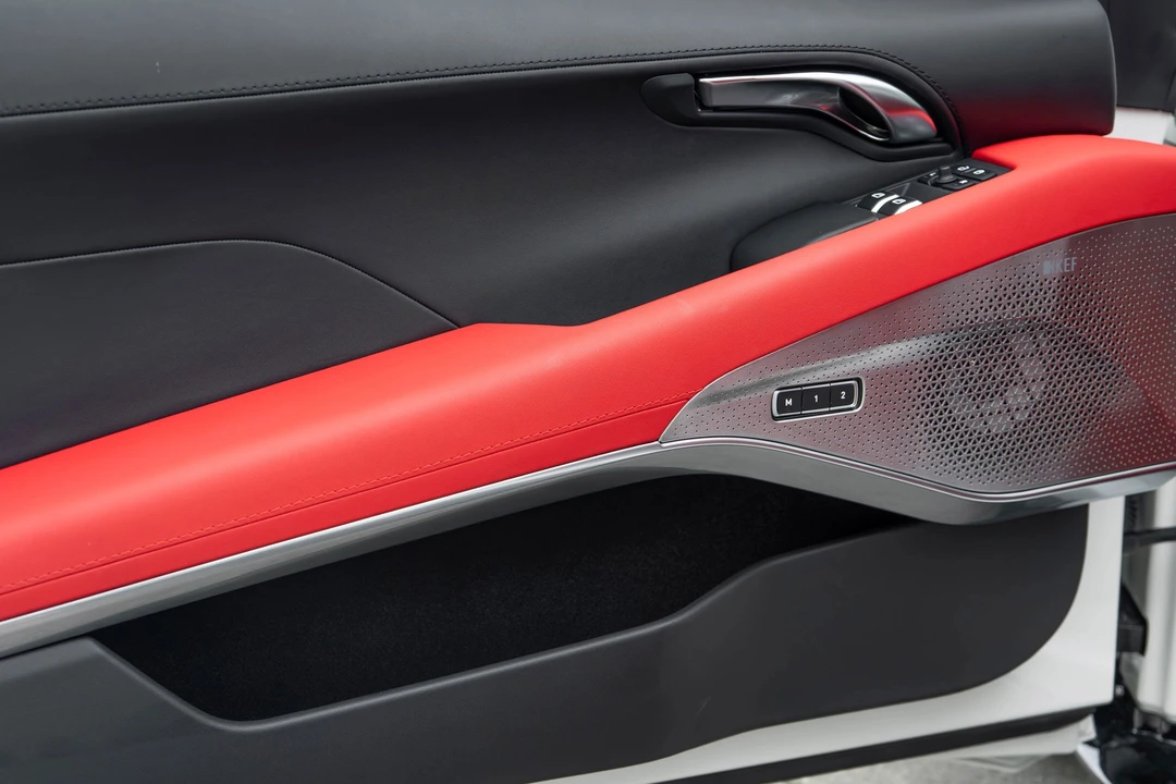 2025 Lotus Emira - Image 10 of 21
