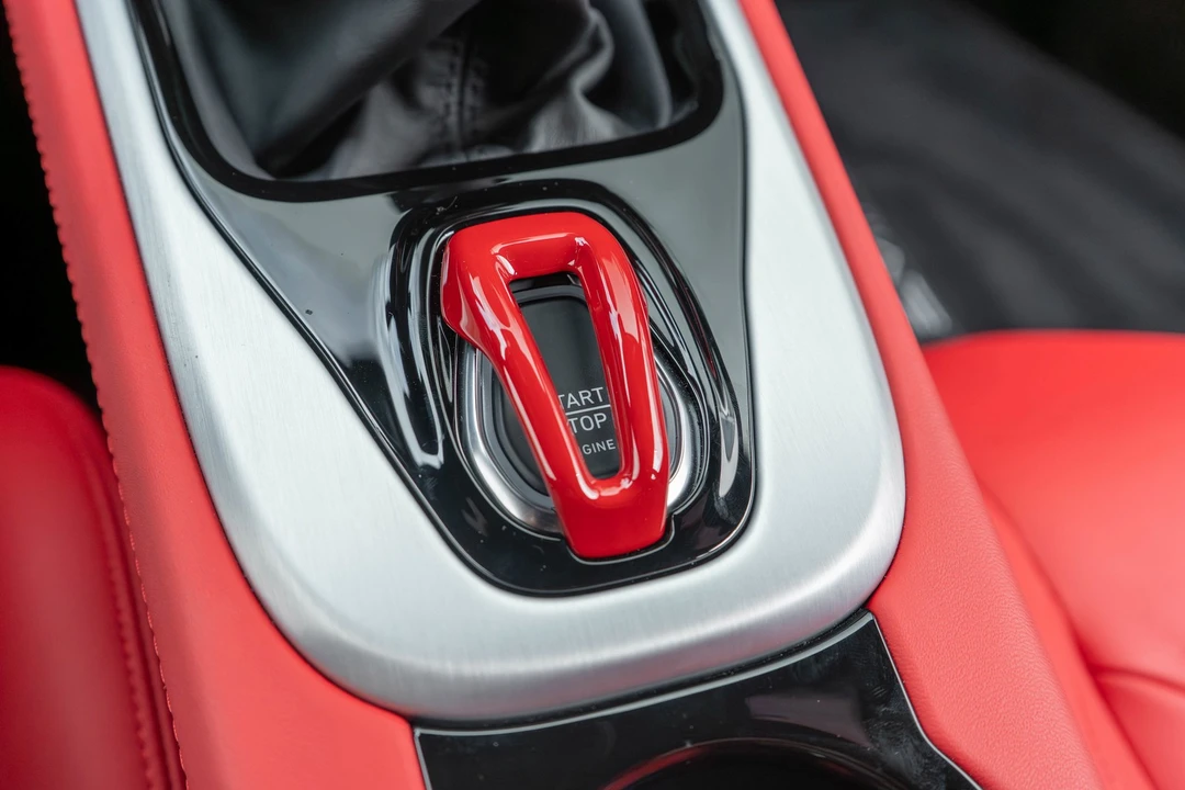 2025 Lotus Emira - Image 20 of 21