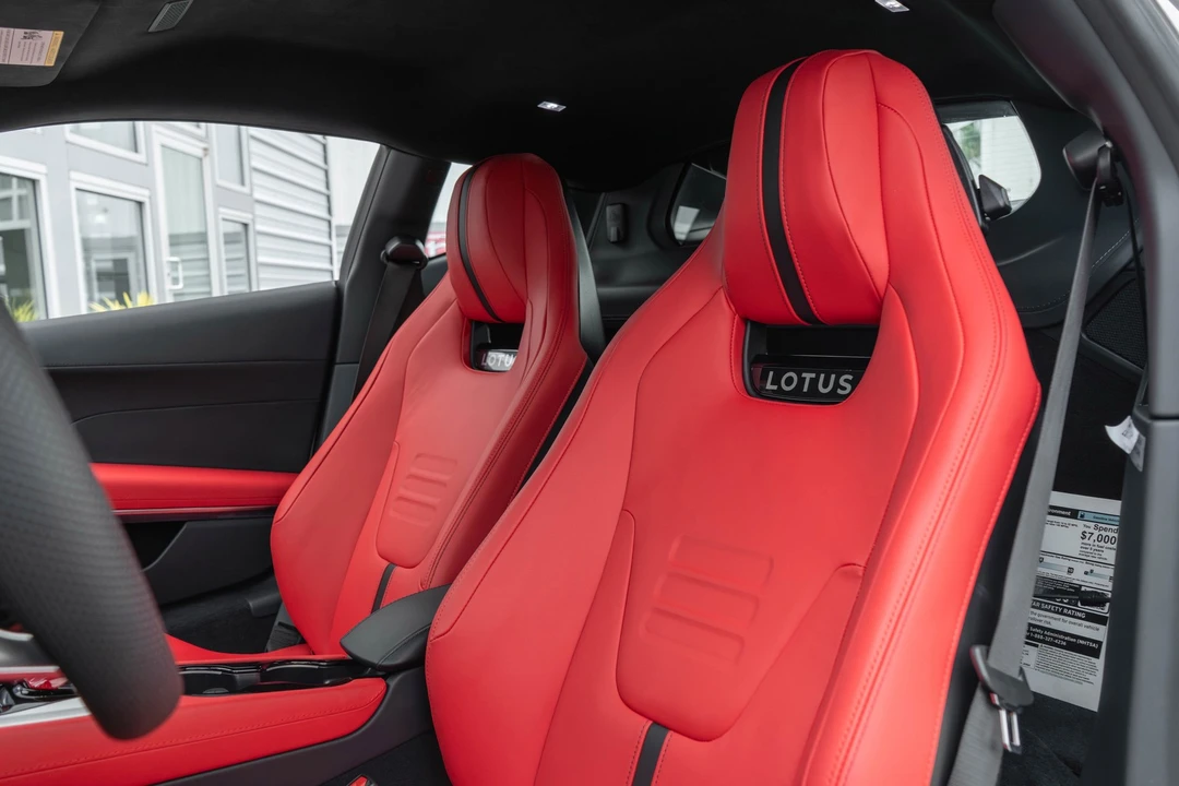 2025 Lotus Emira - Image 8 of 21