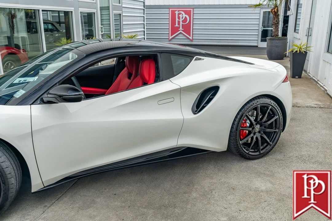 2025 Lotus Emira - Image 4 of 21