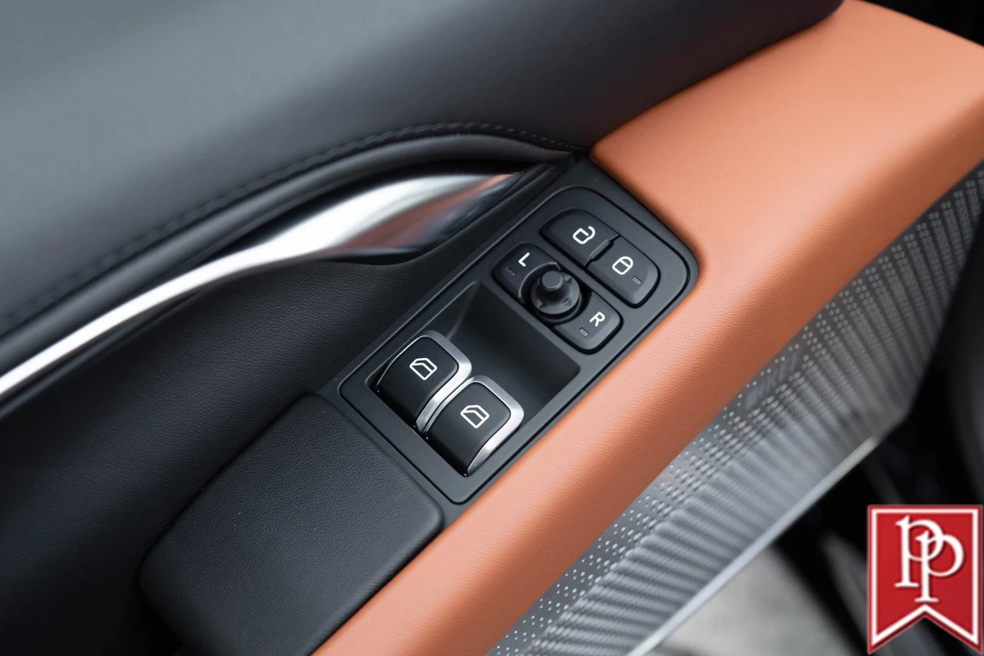 2025 Lotus Emira - Image 10 of 21