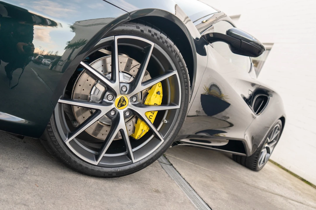 2025 Lotus Emira - Image 3 of 21