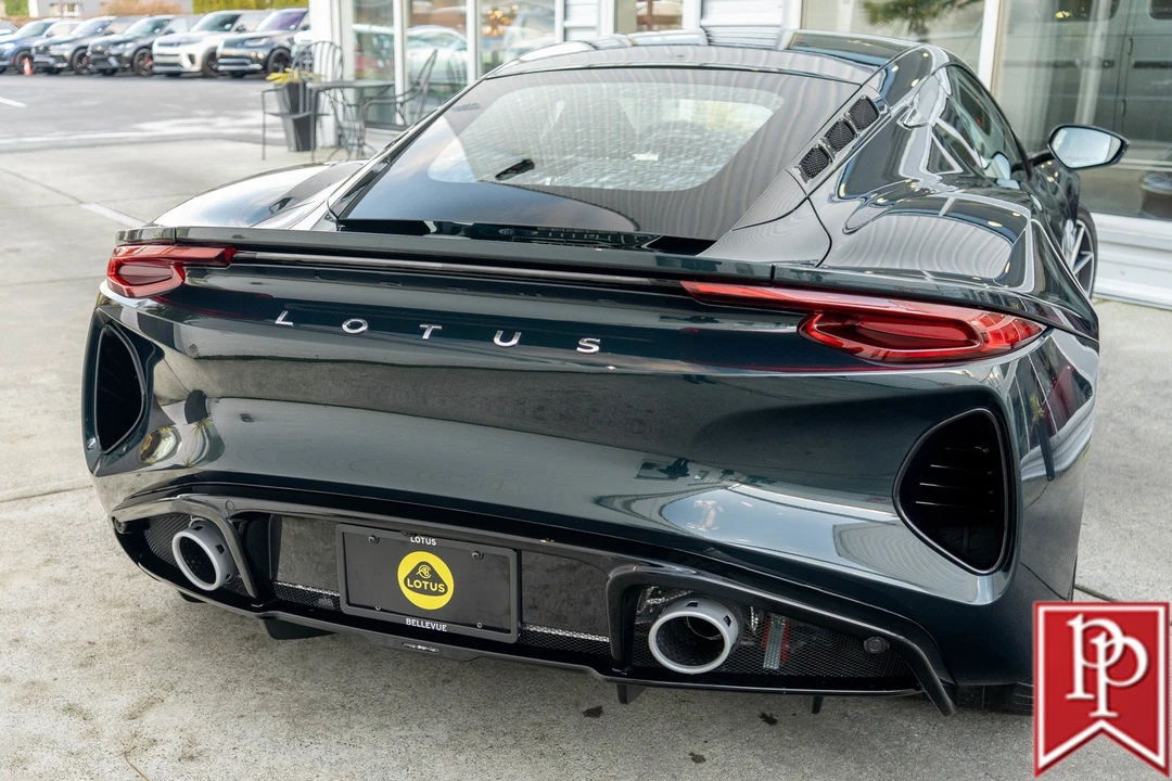 2025 Lotus Emira - Image 5 of 21