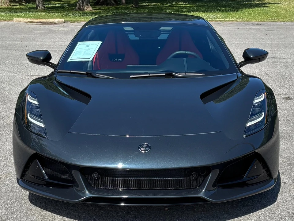 2025 Lotus Emira - Image 6 of 31