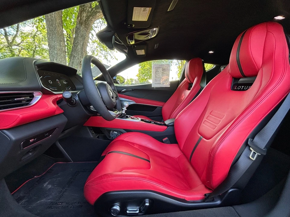 2025 Lotus Emira - Image 9 of 31