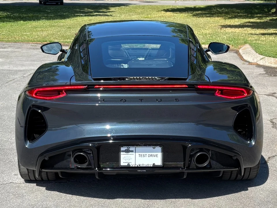 2025 Lotus Emira - Image 5 of 31