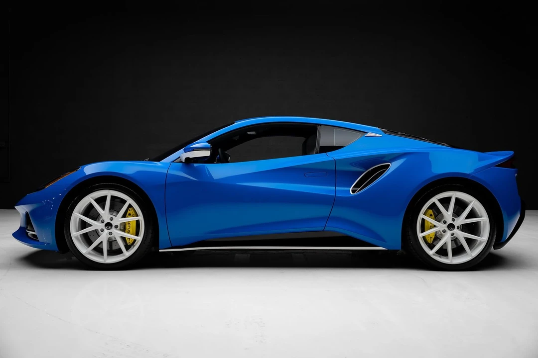 2025 Lotus Evora - Image 17 of 31