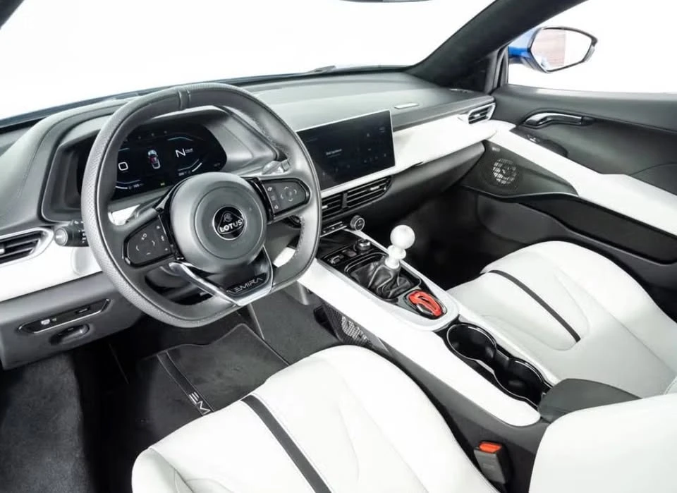 2025 Lotus Emira - Image 4 of 11