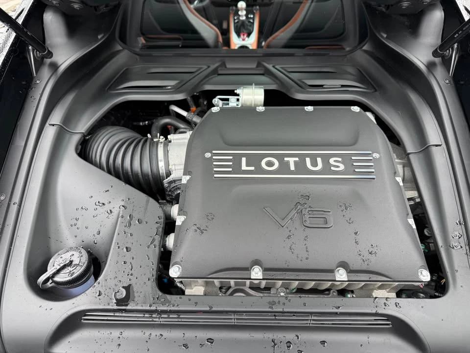 2025 Lotus Emira - Image 19 of 19