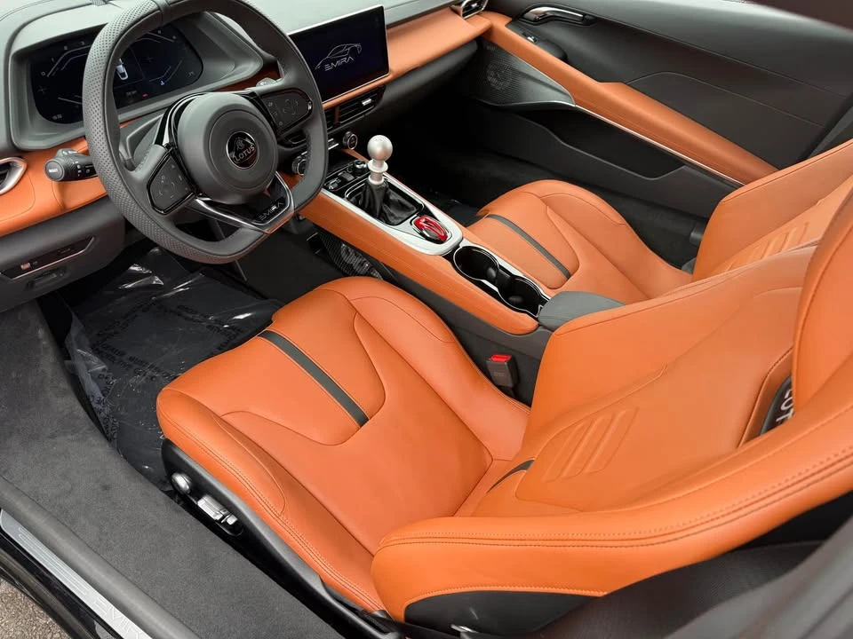 2025 Lotus Emira - Image 11 of 19
