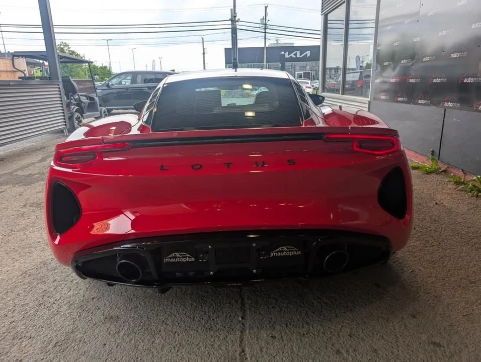2025 Lotus Emira - Image 3 of 10
